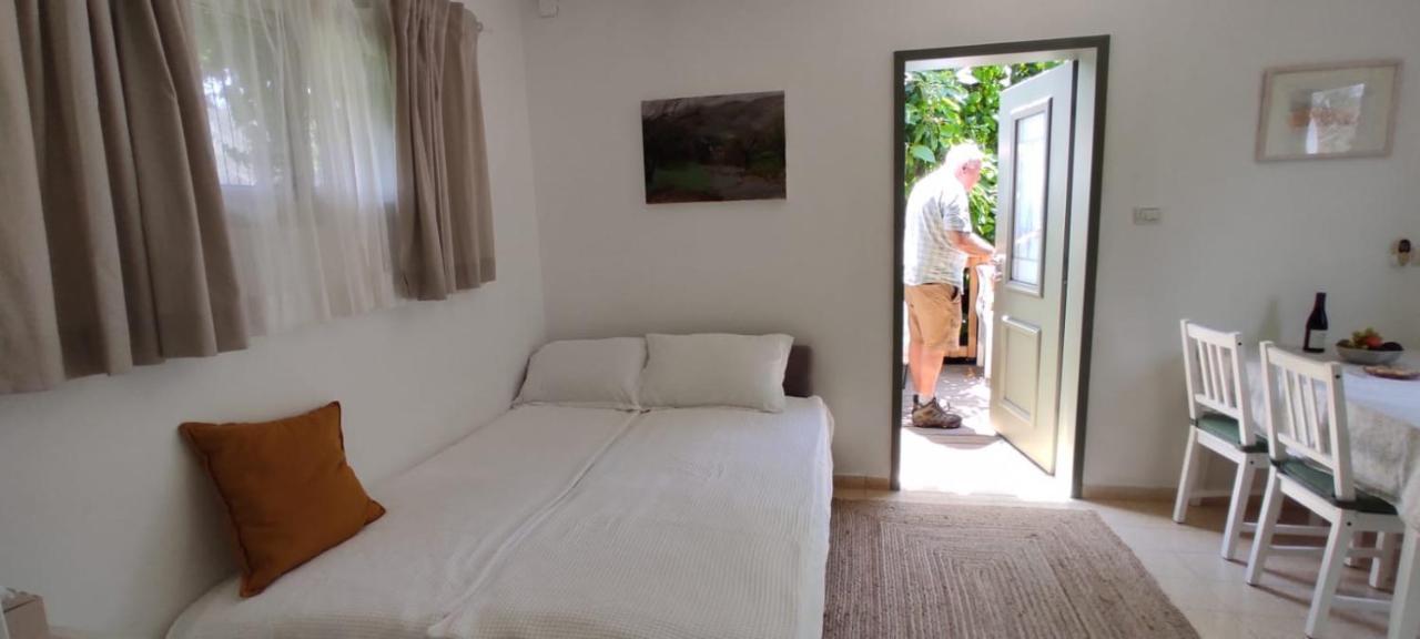 Maple'S Place - אירוח מייפל Rosch Pina Exterior foto